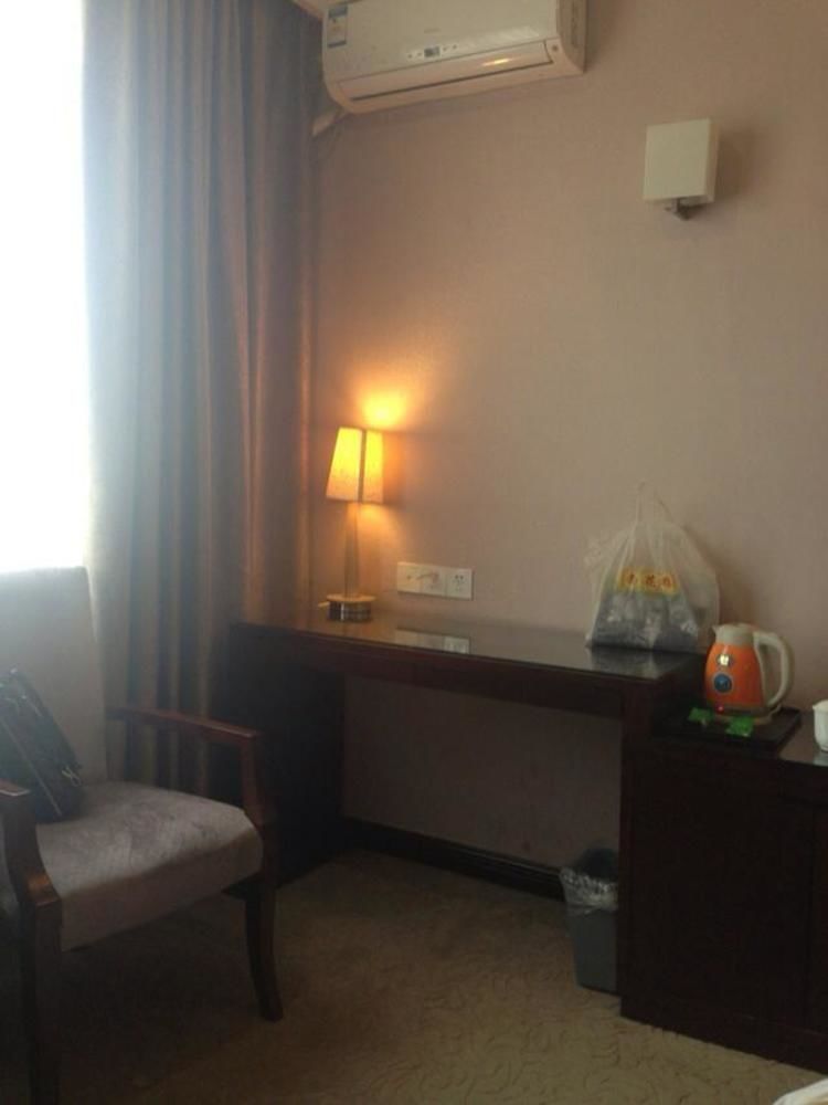 Chengdu Ronghome Hotel Bagian luar foto