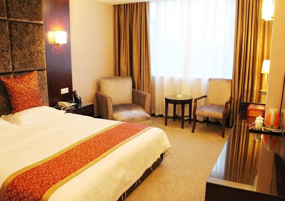 Chengdu Ronghome Hotel Bagian luar foto