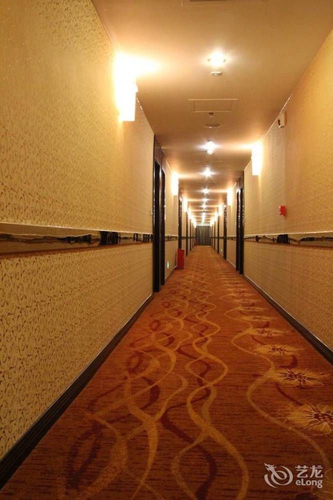 Chengdu Ronghome Hotel Bagian luar foto