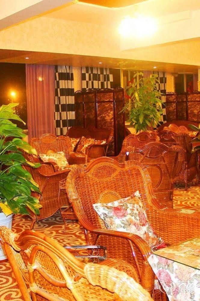 Chengdu Ronghome Hotel Bagian luar foto
